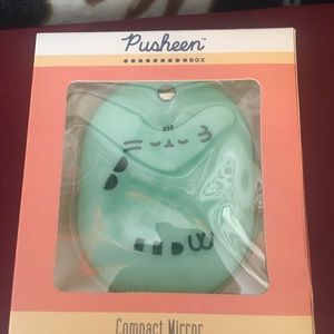 Pusheen mirror spring 2021 box exclusive